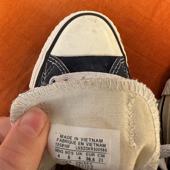 Converse - Picture 3 of 3